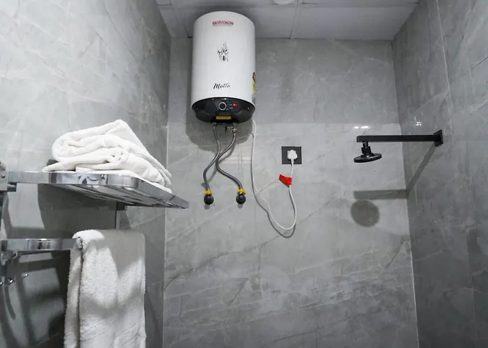 Goyal Hotelirs - Hotel Vasudha Near Prem Mandir, Vrindavan