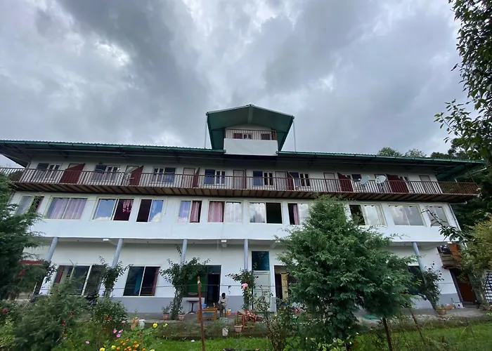 Hotel Chandra Paradise