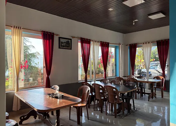 Hotel Chandra Paradise
