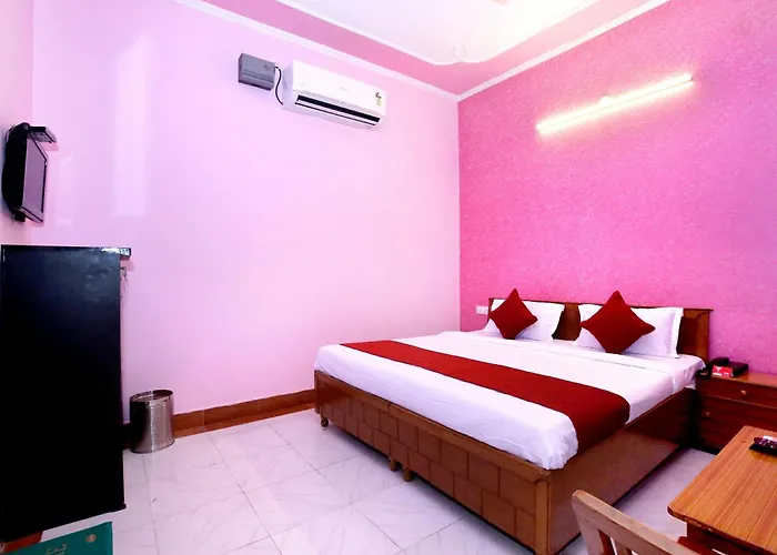 Hotel Shivam Palace