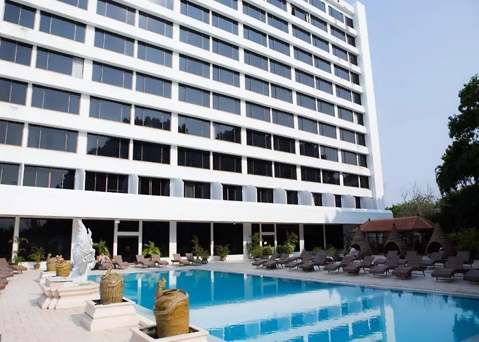 Chiangmai Plaza Hotel