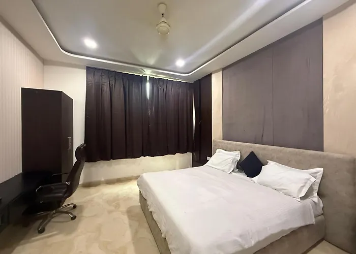 Hotel Pratap Palace