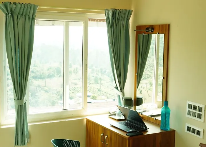 Vasu Inn - Rooms In Valparai