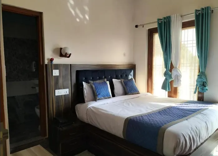 Deepraj Homestay And Restuarant