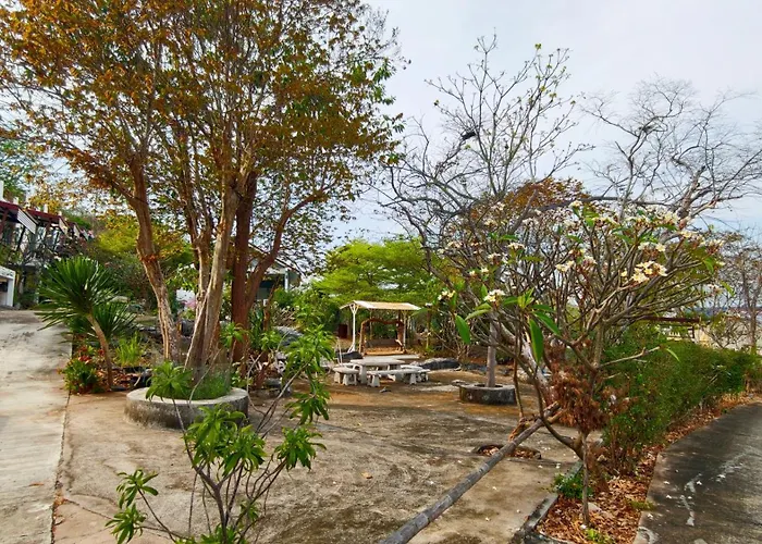 Koniix Garden Cottage Ko Sichang