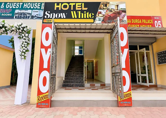 Hotel O Snow White