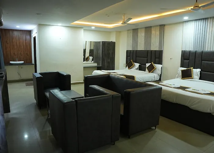 Hotel Savithas Grand