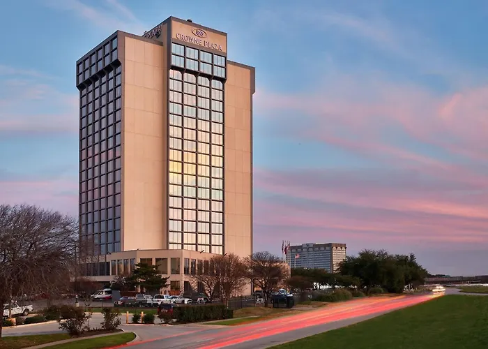 Crowne Plaza Dallas Market Ctr - Love Field, An Ihg Hotel