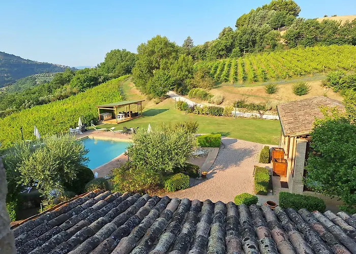 Aparthotel Re Artù Assisi Country Lifestyle