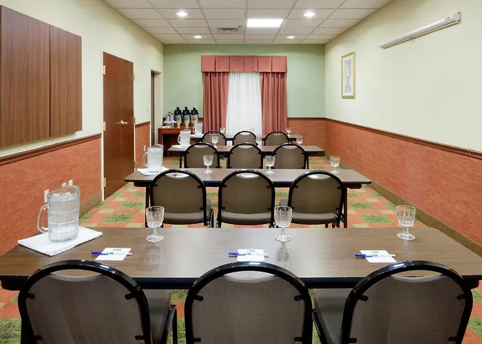 Holiday Inn Express And Suites Quakertown - Allentown Area By Ihg