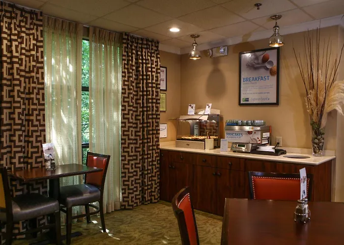 Holiday Inn Express Hotel & Suites - Atlanta/Emory University Area By Ihg Decatur