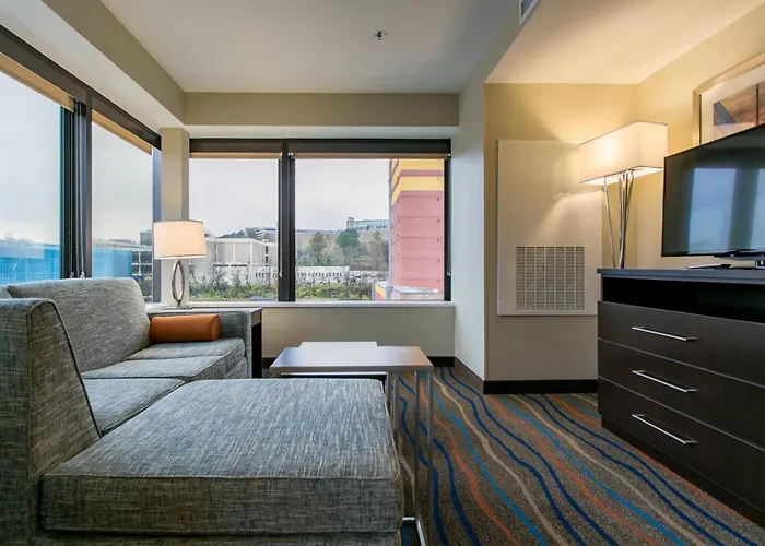 Holiday Inn Hotel & Suites Chattanooga By Ihg