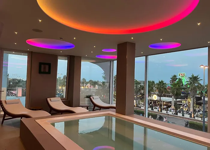Edison Hotel Seaview & Spa