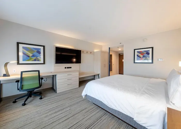 Holiday Inn Express & Suites - Staunton By Ihg