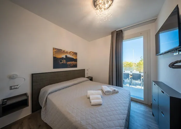 Elegance Suite Apartments - Siroli Collection