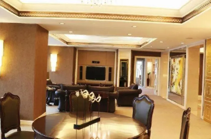 Golden Eagle Summit Hotel Downtown Nanjing 
