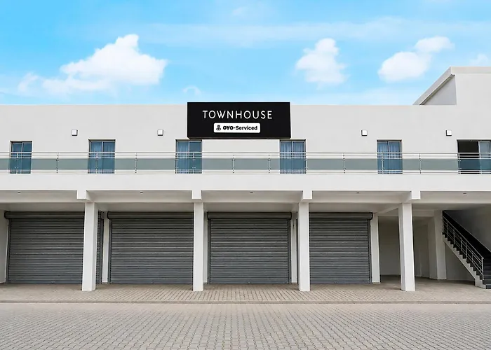 Super Townhouse Patiala Bus Terminal