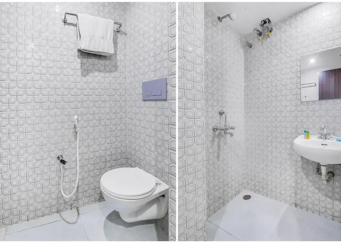 Fabhotel Elegance Inn