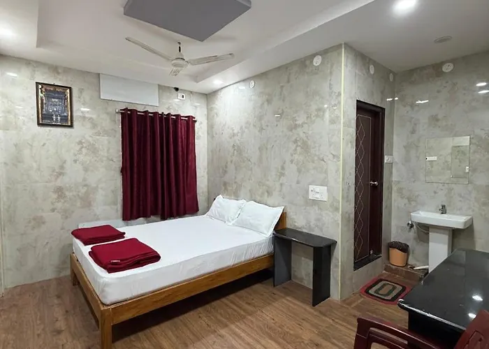 Arul Rayara Residency Near Sri Raghavendra Swamy Temple
