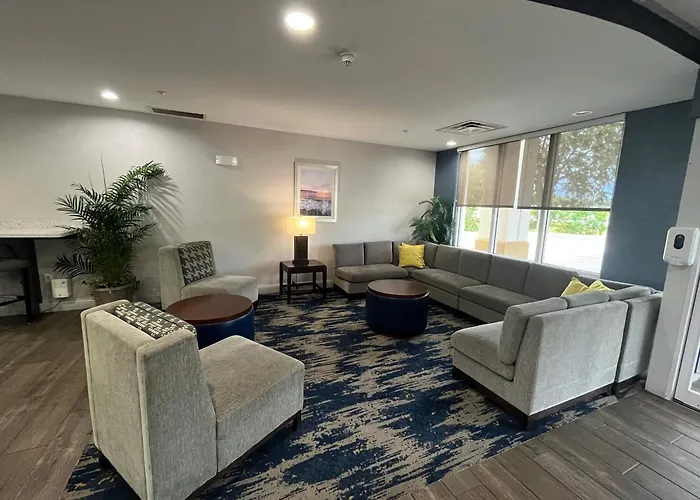 Comfort Suites Palm Bay - Melbourne