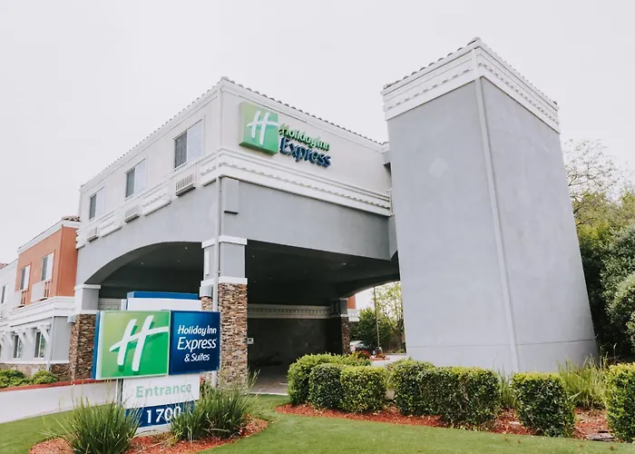 Holiday Inn Express & Suites Santa Clara By Ihg