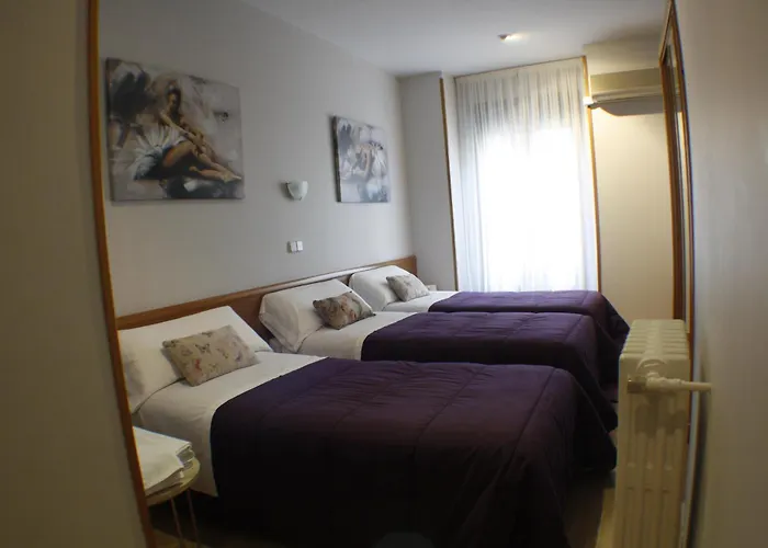 Hostal Santa Cruz Madrid