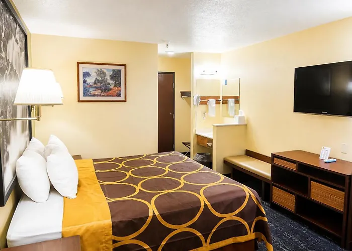Super 8 By Wyndham Rawlins Wyoming Motel