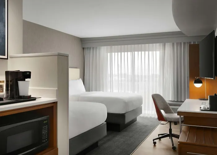 Courtyard By Marriott Columbia Hotel