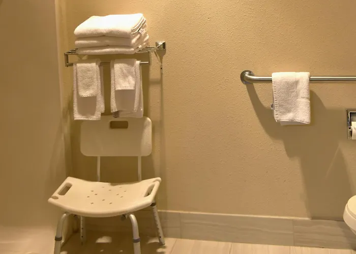 Quality Inn & Suites Brooks Louisville South