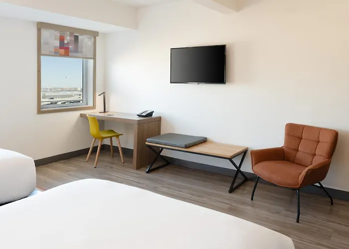 Aloft By Marriott New York Laguardia Airport