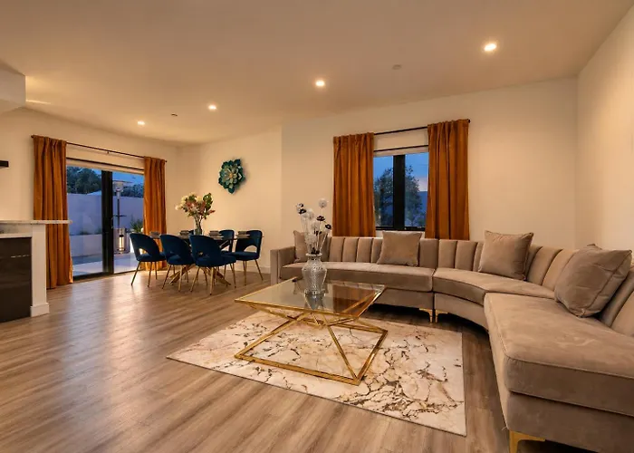 Regency Modern Apartments