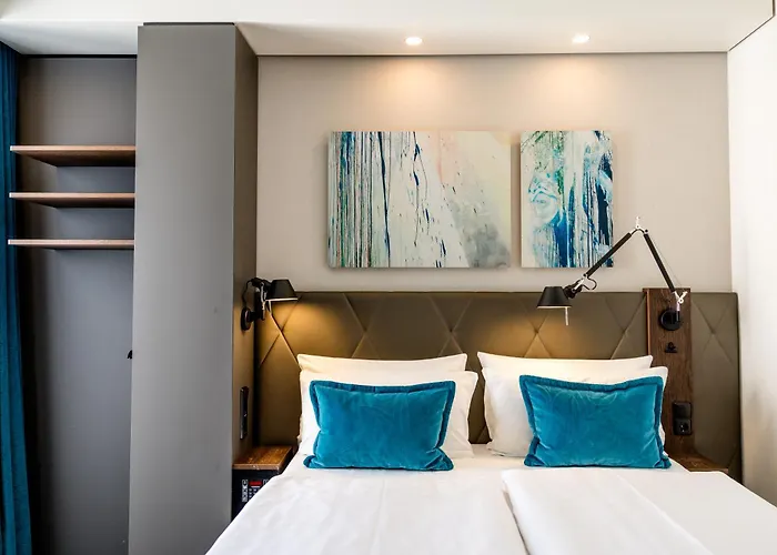 Motel One Koeln-Neumarkt