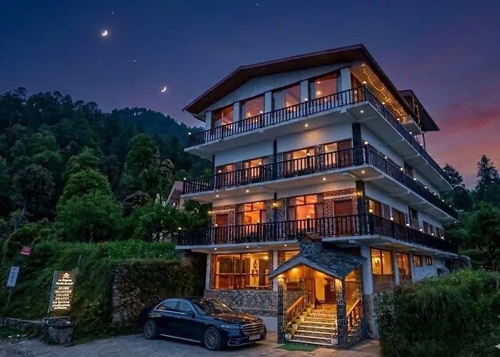 La Riqueza Kanatal - Himalayan View Rooms - Parking On Site - Close To Surkanda Devi Temple & Jungle Safari