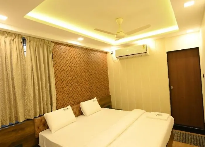 Meenakshi Inn
