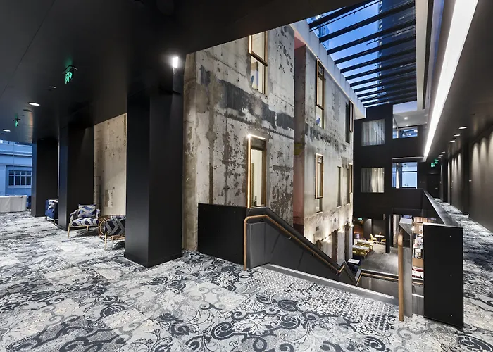 The Melbourne Hotel