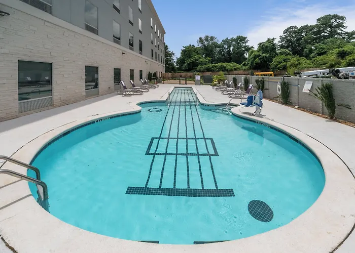 Holiday Inn Express & Suites Memphis Arpt Elvis Presley Blv By Ihg