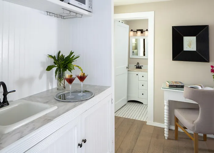 Alexander'S Guesthouse-Adult Exclusive, Lgbtq Friendly Key West