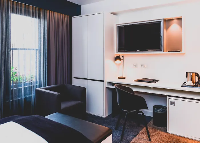 Hotel Bliss