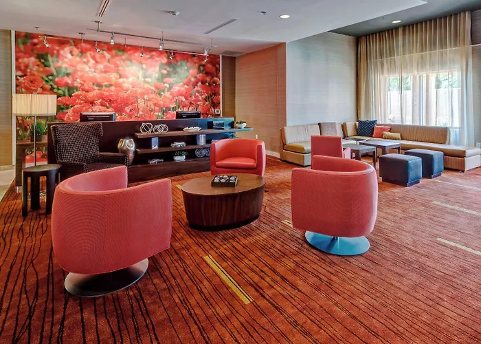 Courtyard By Marriott Westbury Long Island