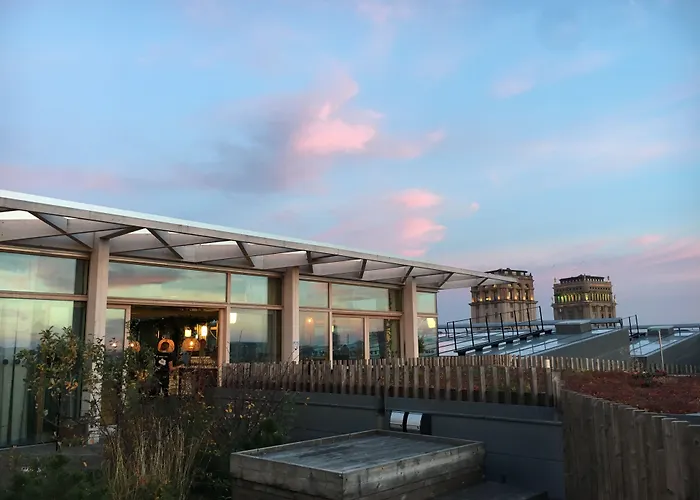 Hotel With Urban Deli