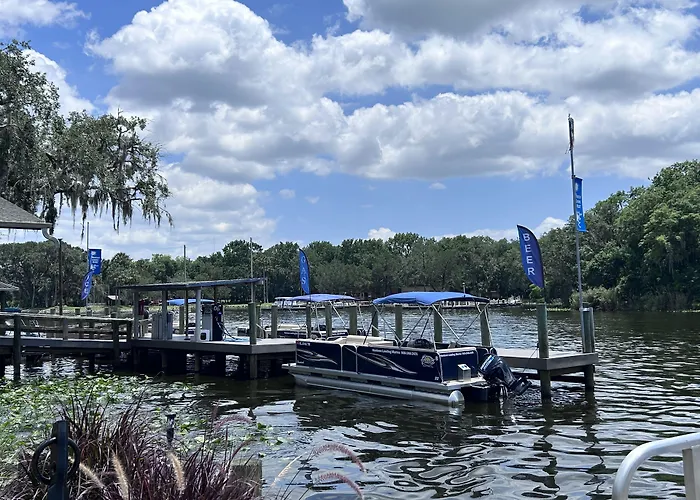 Hontoon Landing Resort & Marina