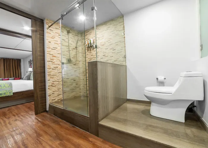 Flow Condesa - Adults Only