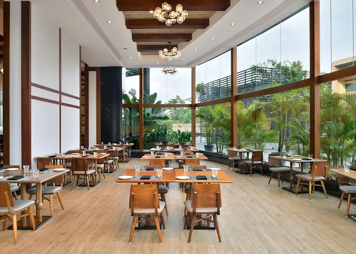 Kochi Marriott Hotel, Lulu International Shopping Mall