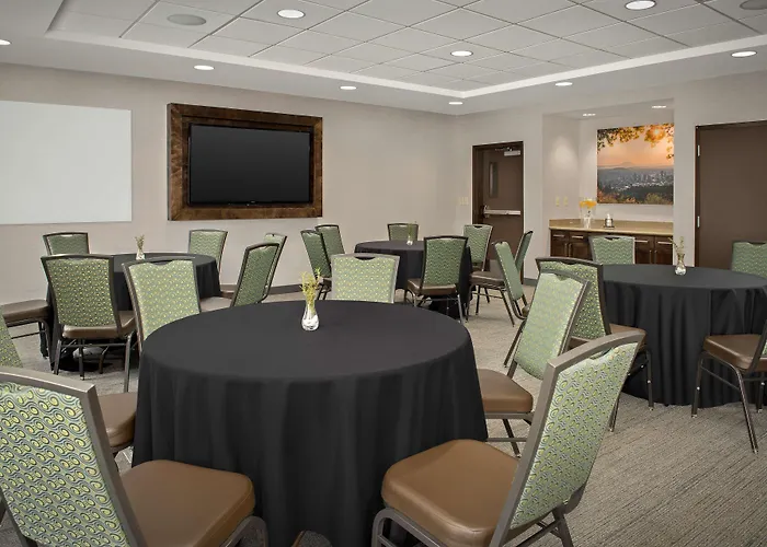 Hampton Inn & Suites Portland/Hillsboro-Evergreen Park