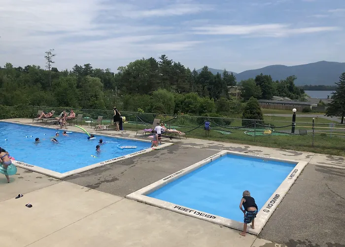 Blue Lagoon Resort Lake George