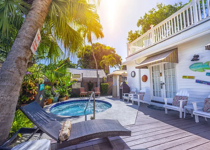 Seascape Tropical Inn (Adults Only)