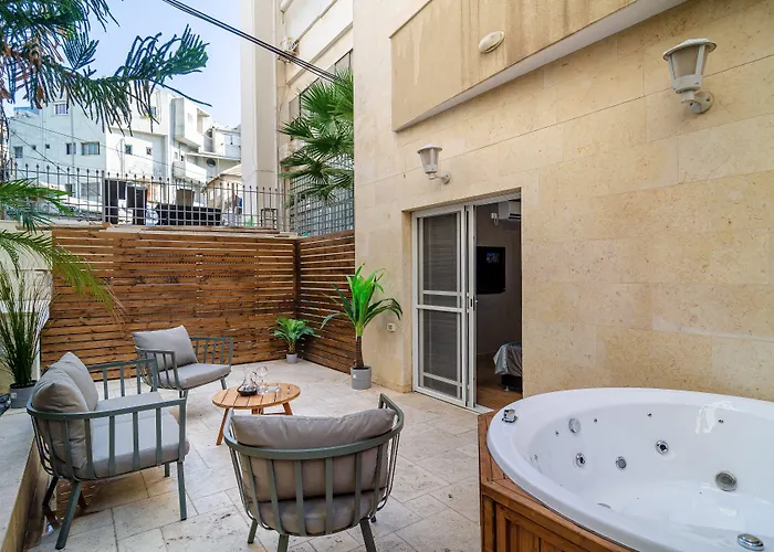 Beer Garden Hotel