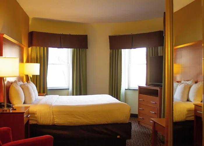 University Hotel & Suites Shippensburg, Trademark By Wyndham