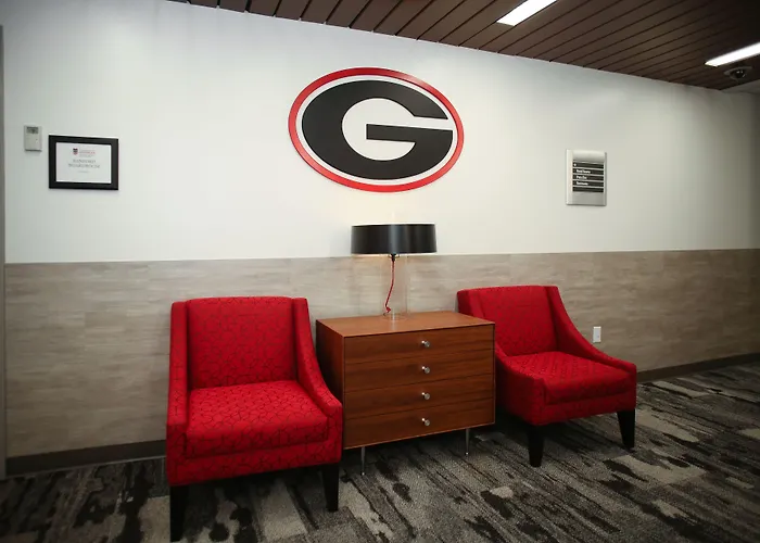 The University Of Georgia Center For Continuing Education & Hotel