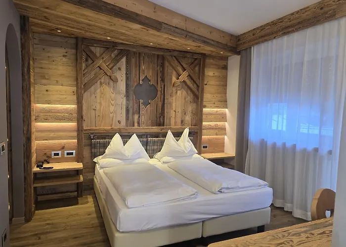 Hotel Azola Canazei